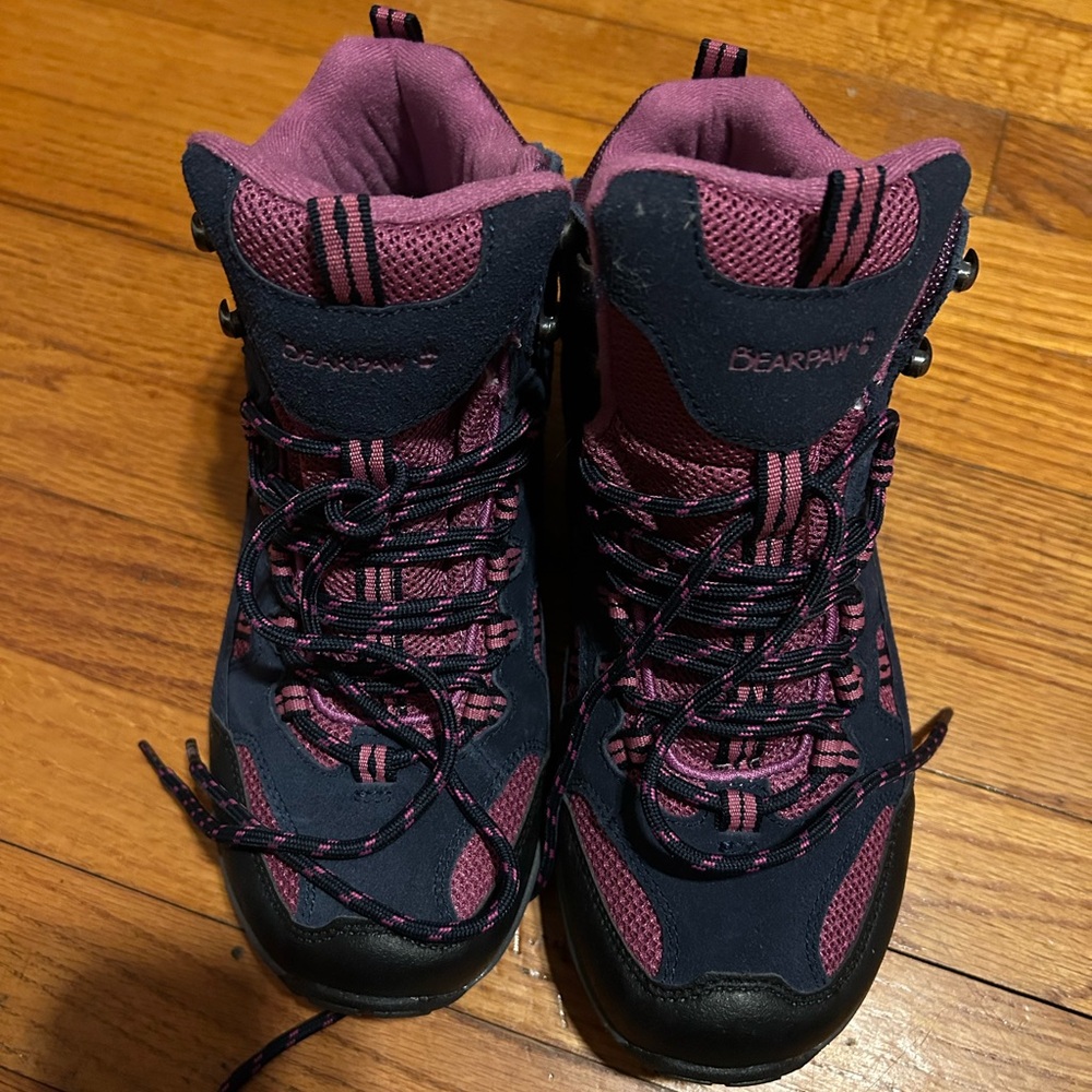 BearPaw Women's Purple and Black Lace-Up Hiking Boots (NWOT)